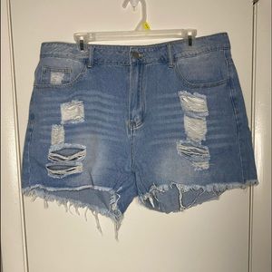 SHEIN Plus Size Ripped Blue Jean Shorts (0X)